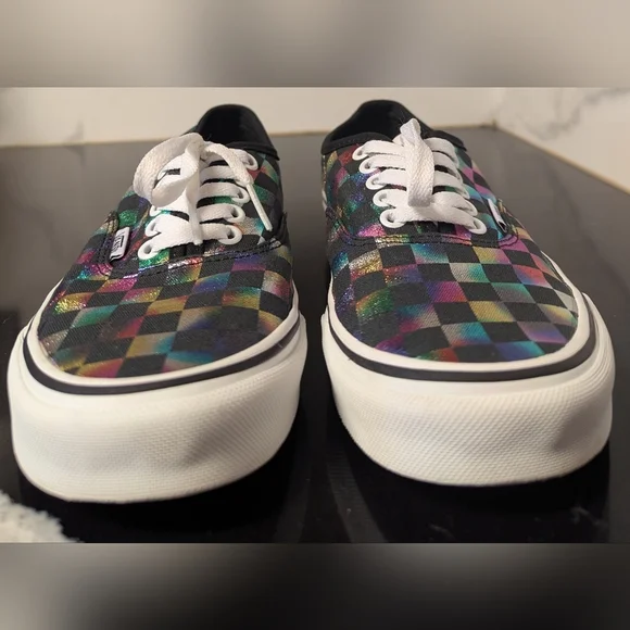 Vans Unisex Iridescent Metallic Checkerboard Skate Shoes M 7 W 8.5 MSRP $69.99 - Picture 3 of 10